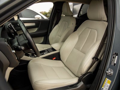 2021 Volvo XC40 Momentum