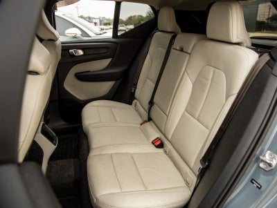 2021 Volvo XC40 Momentum