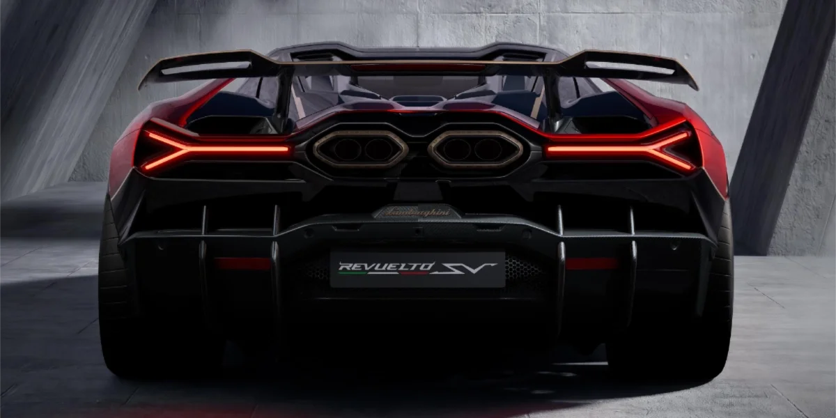 Rear three-quarter view of the 2027 Lamborghini Revuelto SV.