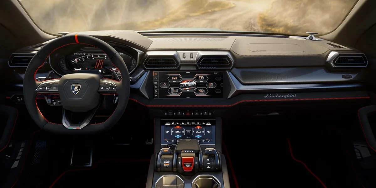 Infotainment and technology of the 2027 Lamborghini Urus SE Performante.